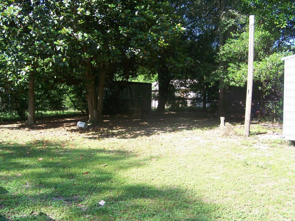 576 2ND Street, Chipley, FL 32428