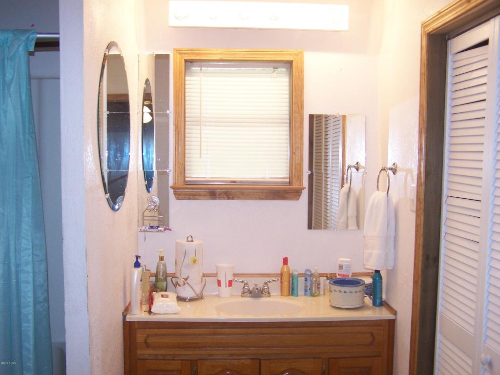 576 2ND Street, Chipley, FL 32428