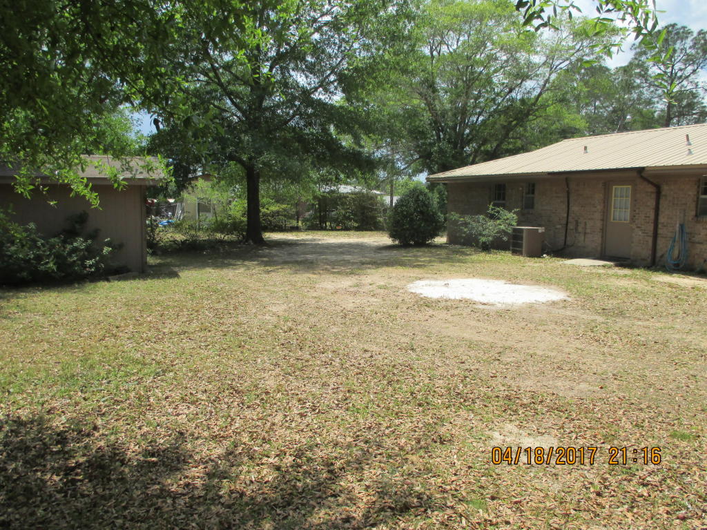 864 Lakeview Drive, Defuniak Springs, FL 32433