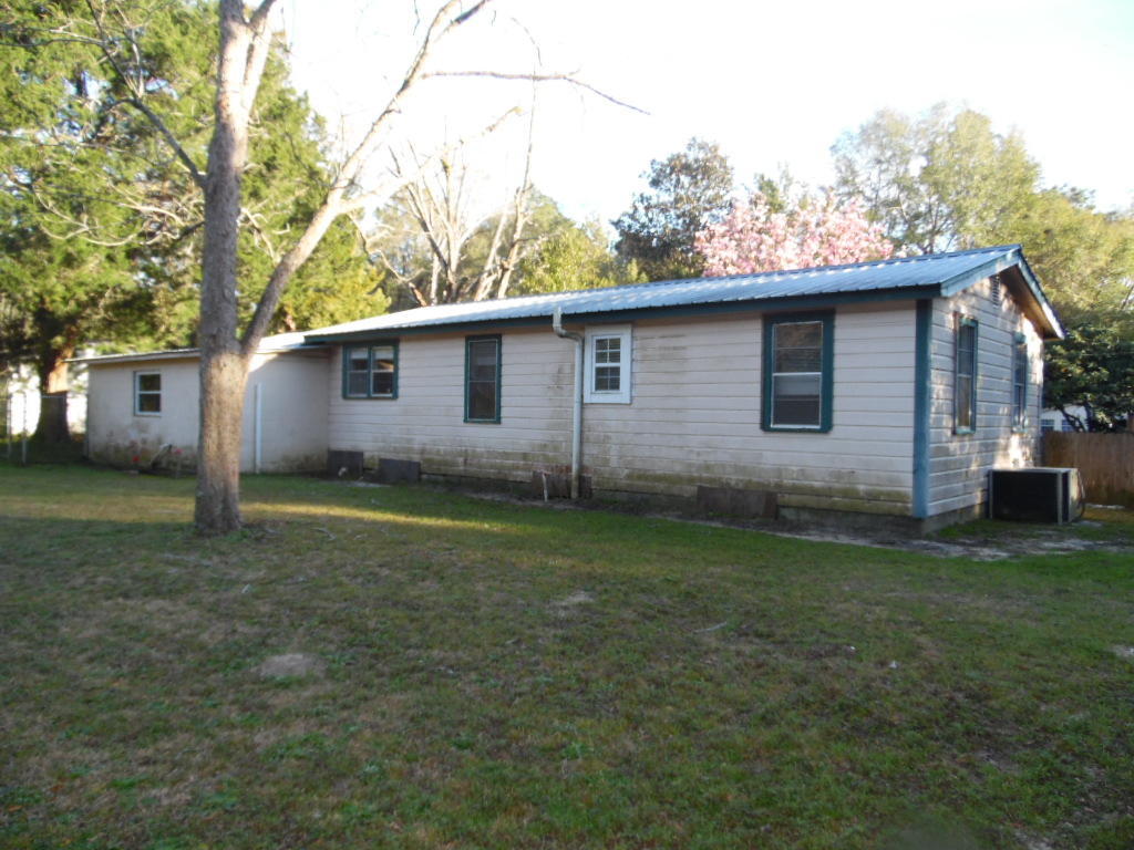 120 TURNER Drive, Defuniak Springs, FL 32433