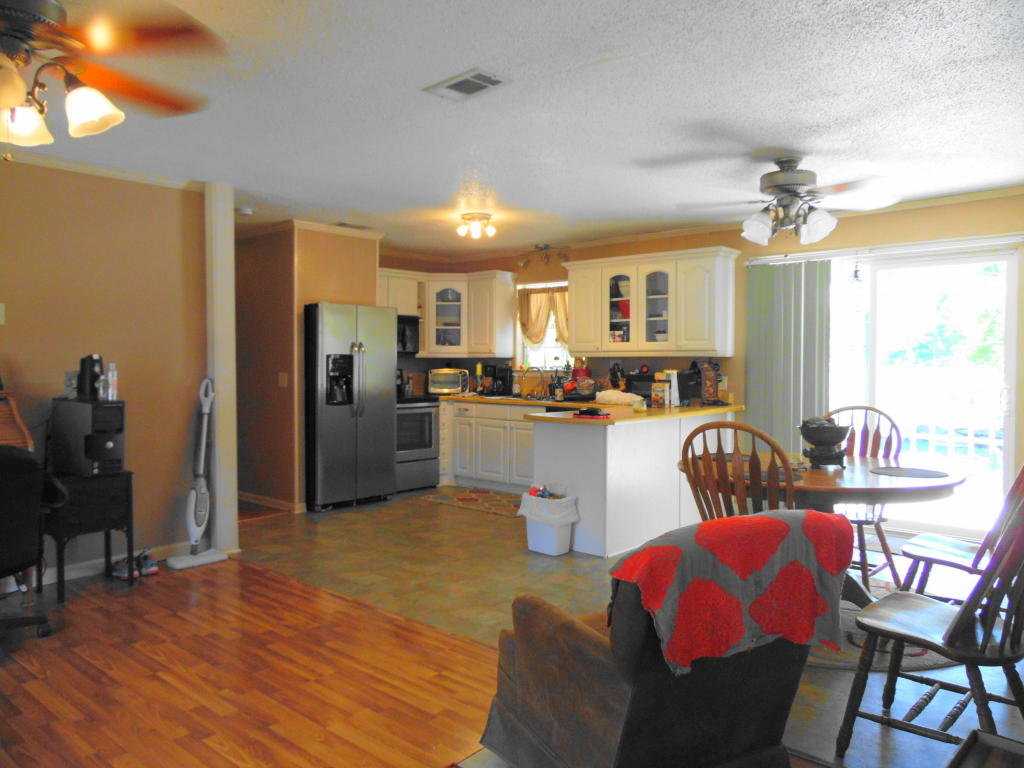 132 Sidney Avenue, Defuniak Springs, FL 32433