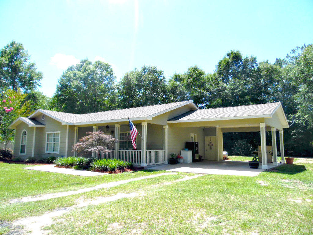 217 JIM GARRETT Road, Defuniak Springs, FL 32433
