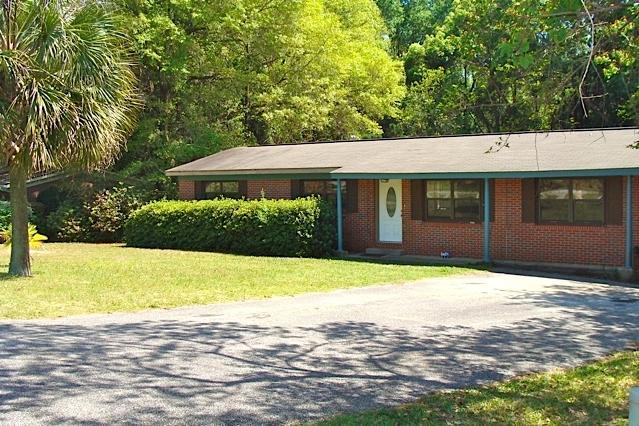 32 Oaklawn Square, Defuniak Springs, FL 32435