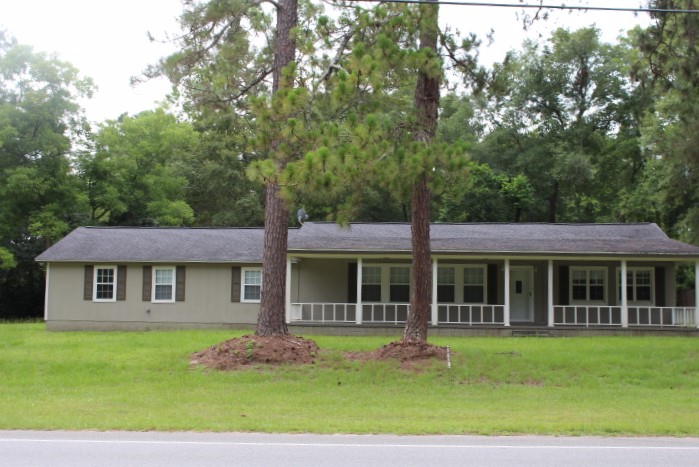853 White Ave., Graceville, FL 32440