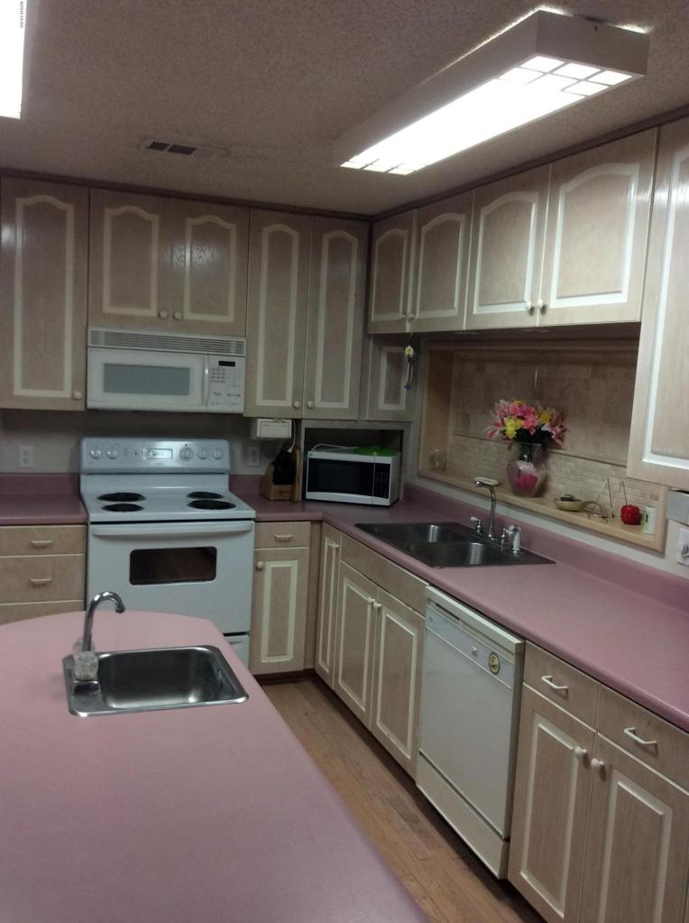 Grand Ridge, FL 32442