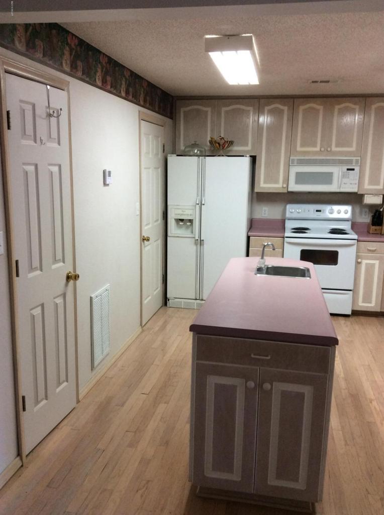 Grand Ridge, FL 32442