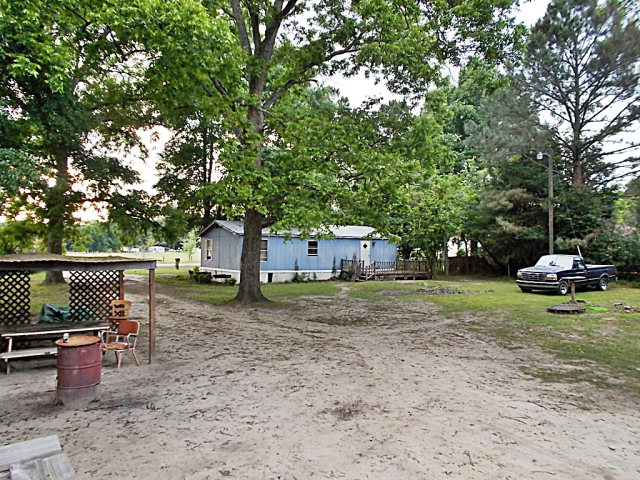 5142 Smith St, Greenwood, FL 32443