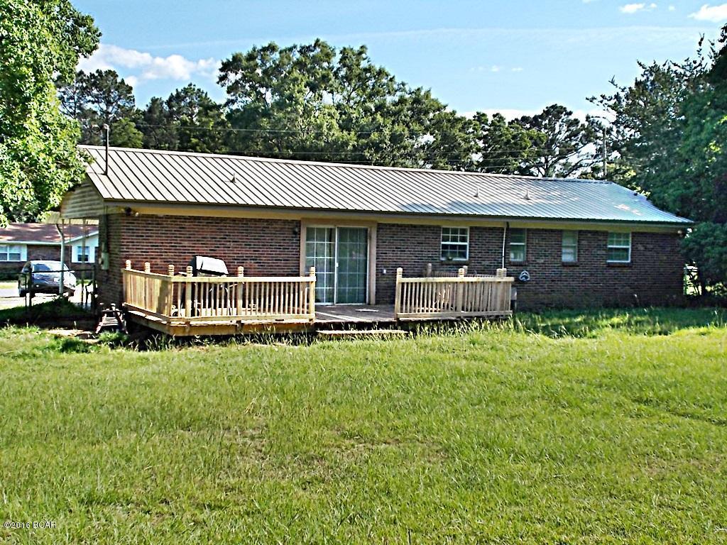 4972 Redwood Dr, Marianna, FL 32446