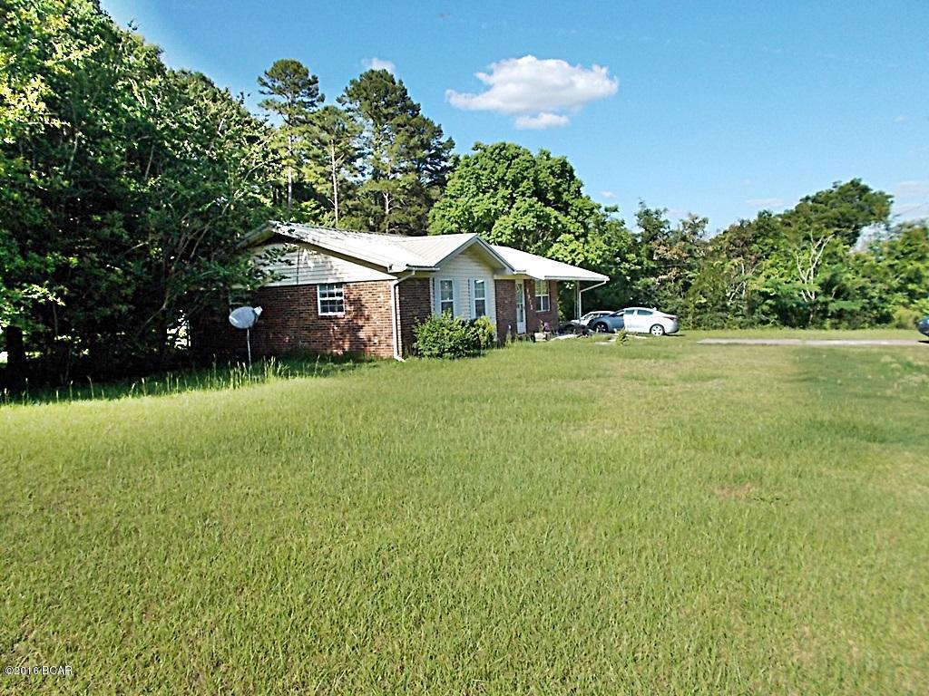 4972 Redwood Dr, Marianna, FL 32446
