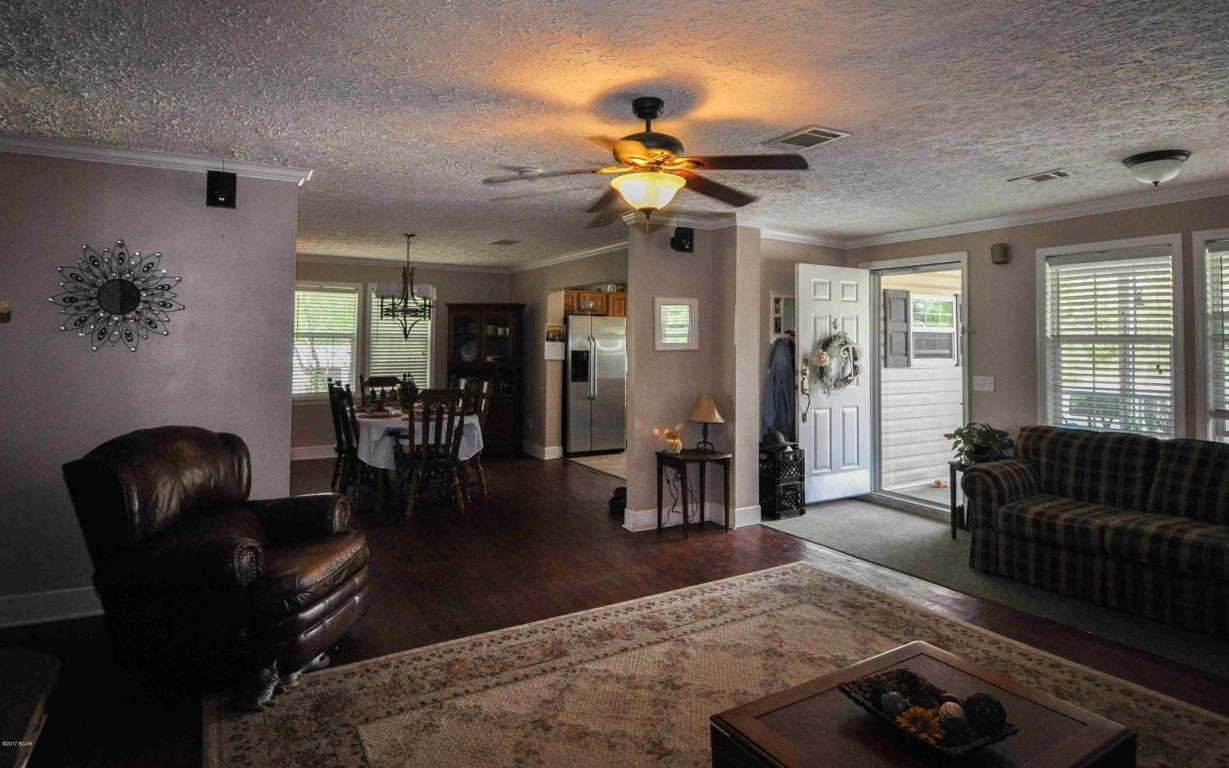 559 MARVILLE Drive, Marianna, FL 32448