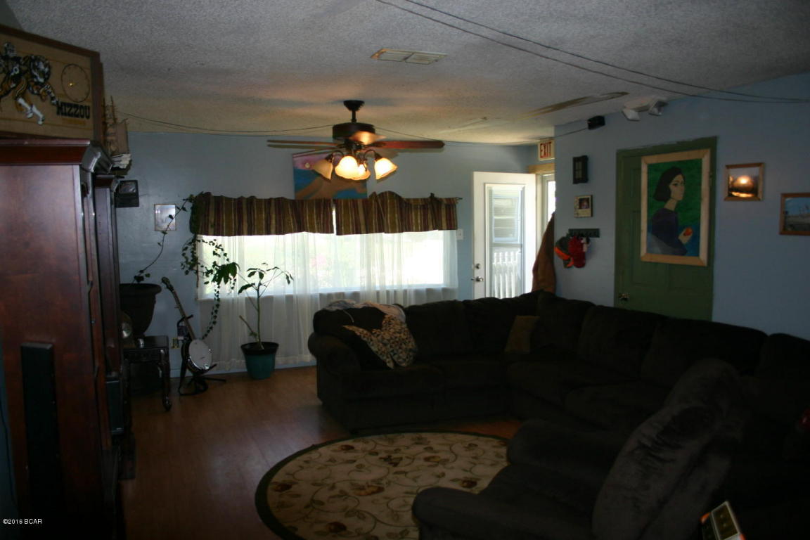 4305 SOUTH Street, Marianna, FL 32448