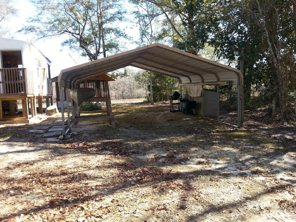 329 Big Cedar Rd., Bruce, FL 32455