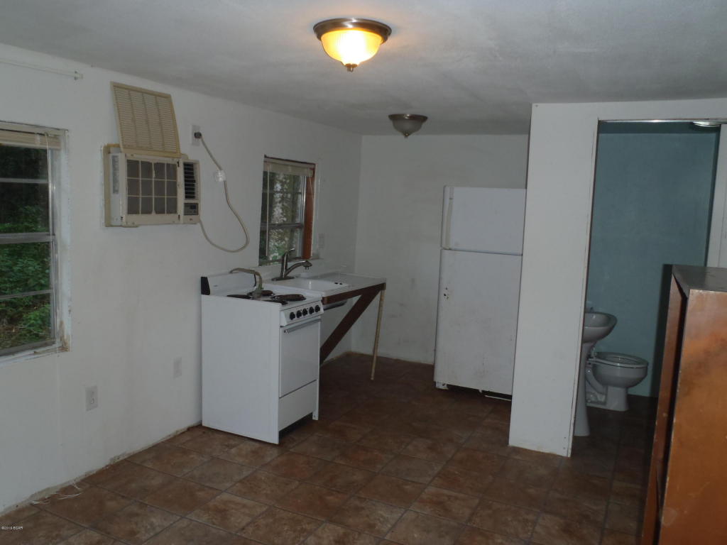 4935 WARMOUTH Road, Vernon, FL 32462