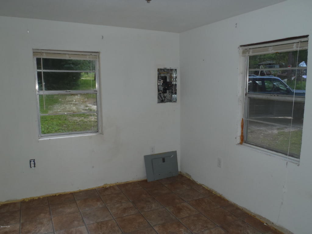 4935 WARMOUTH Road, Vernon, FL 32462