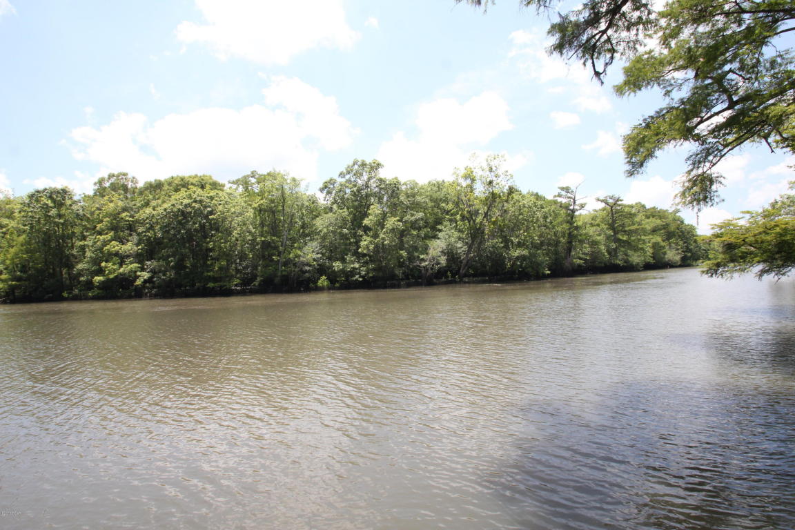 000 OKCHIA Circle, Vernon, FL 32462