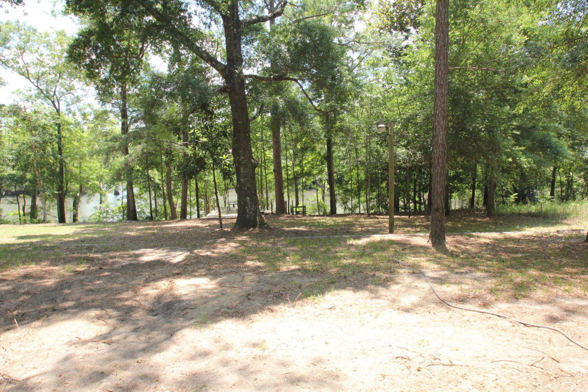 000 OKCHIA Circle, Vernon, FL 32462