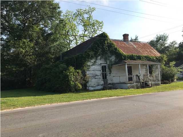 208 LAKE GROVE RD, Wewahitchka, FL 32465