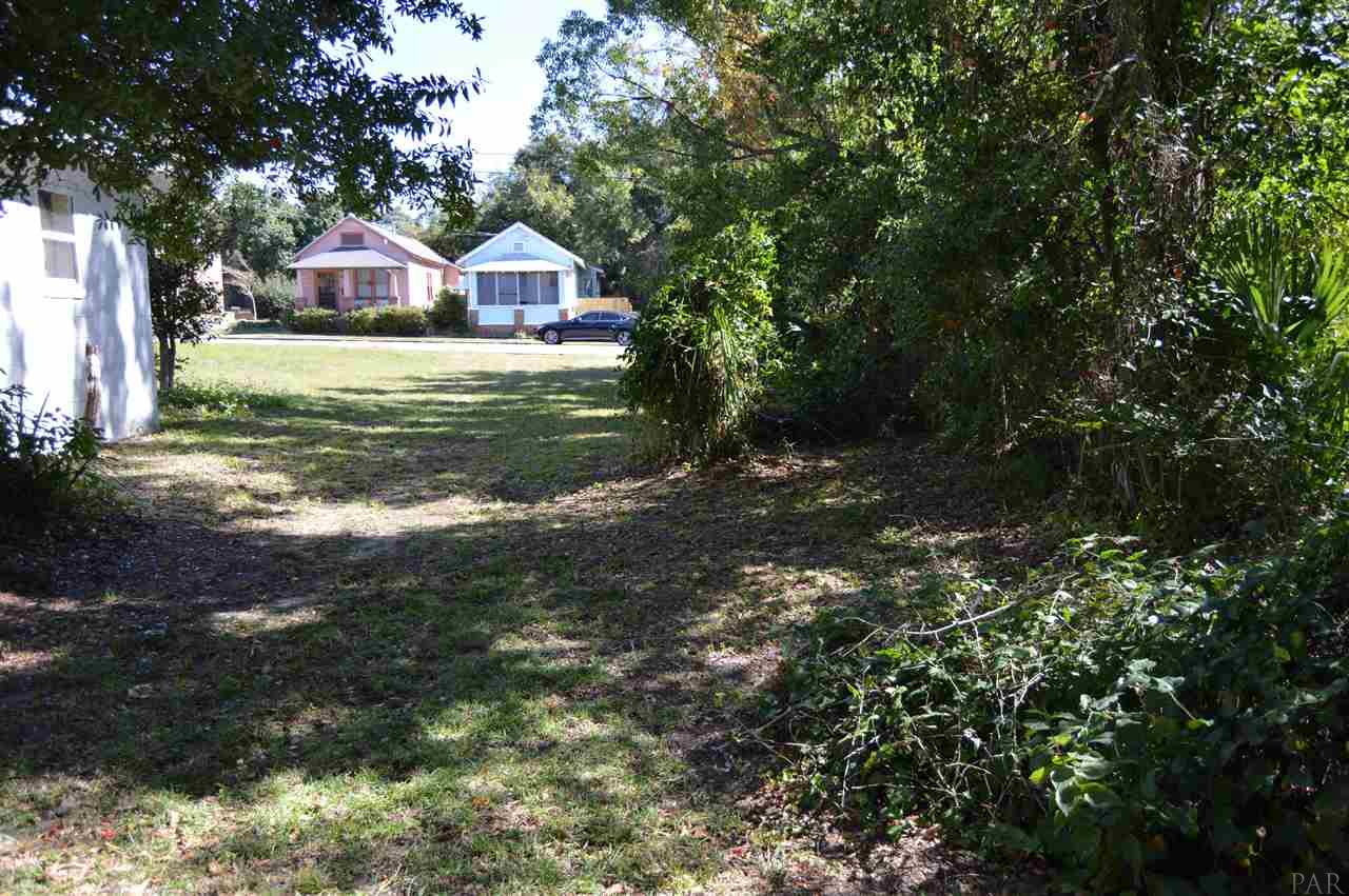 419 N DAVIS HWY, Pensacola, FL 32501