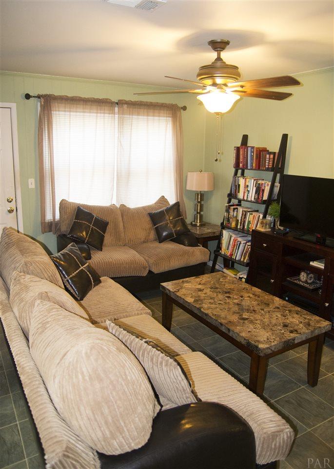 905 W SCOTT ST, Pensacola, FL 32501