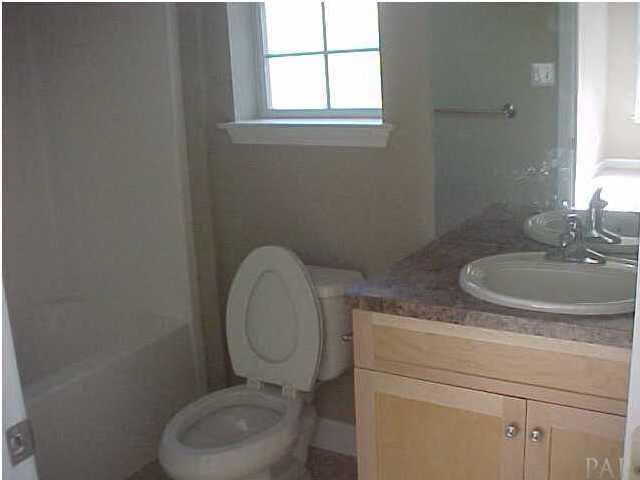 100 S H ST, Pensacola, FL 32502