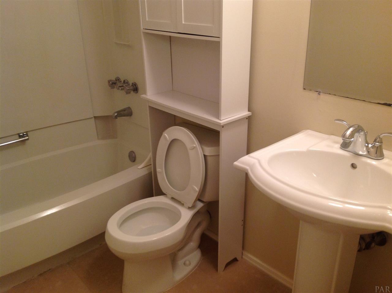 2299 SCENIC HWY, Pensacola, FL 32503