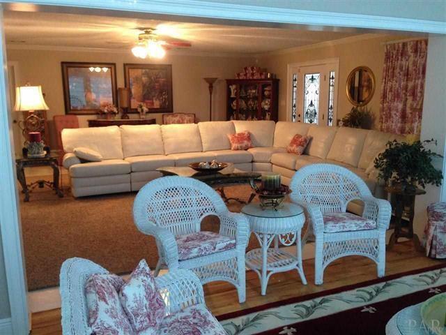 1201 BAYOU BLVD, Pensacola, FL 32503