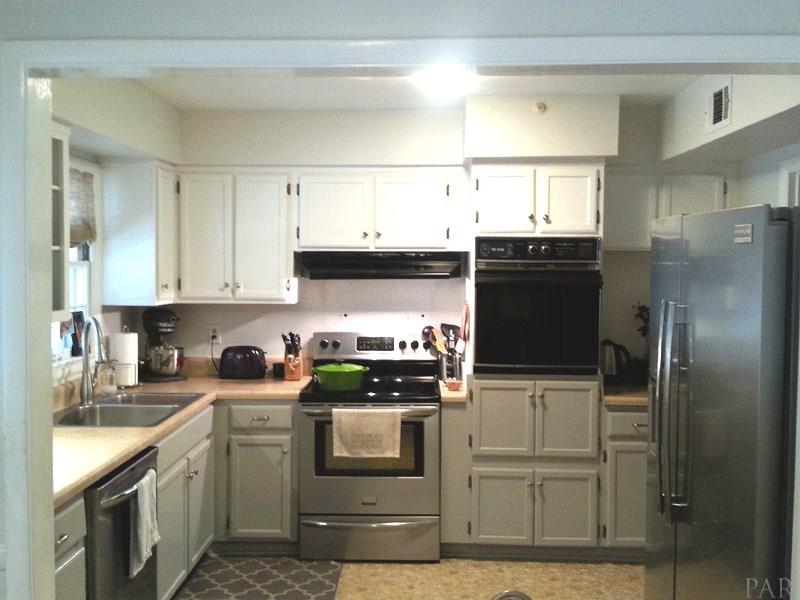 2270 DUPONT DR, Pensacola, FL 32503