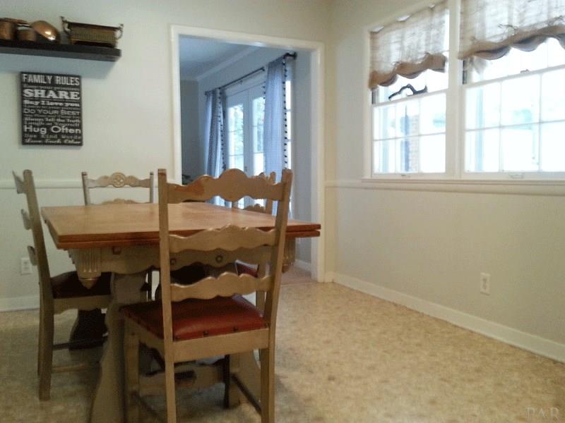 2270 DUPONT DR, Pensacola, FL 32503