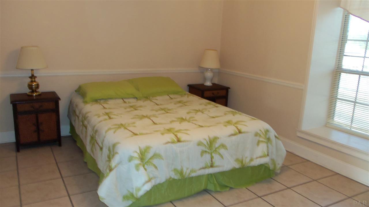 600 SCENIC HWY, Pensacola, FL 32503