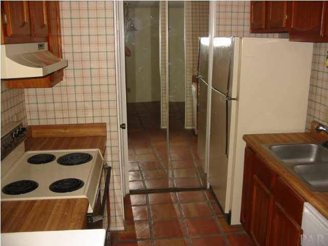 2299 SCENIC HWY, Pensacola, FL 32503