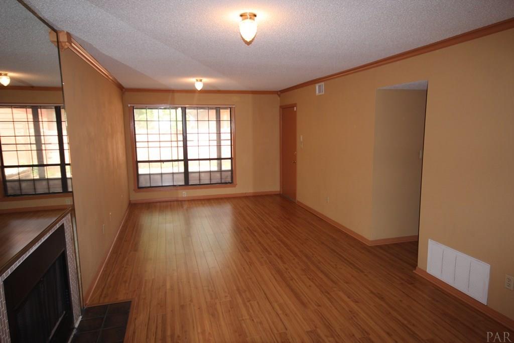2375 SUGARTREE AVE, Pensacola, FL 32503