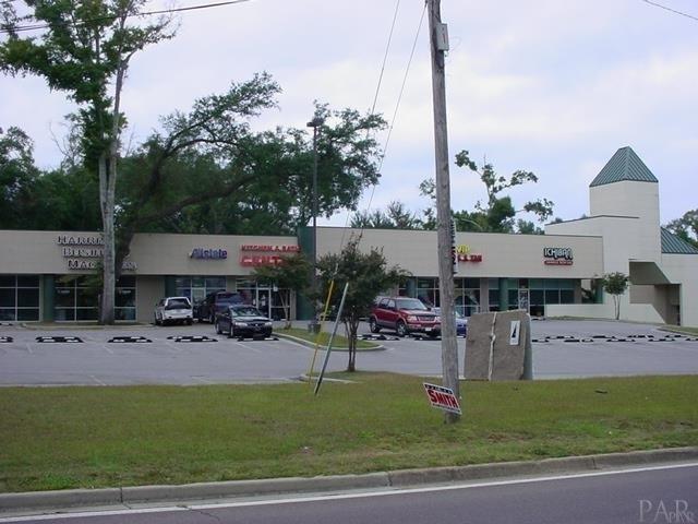 5555 N DAVIS HWY, Pensacola, FL 32503