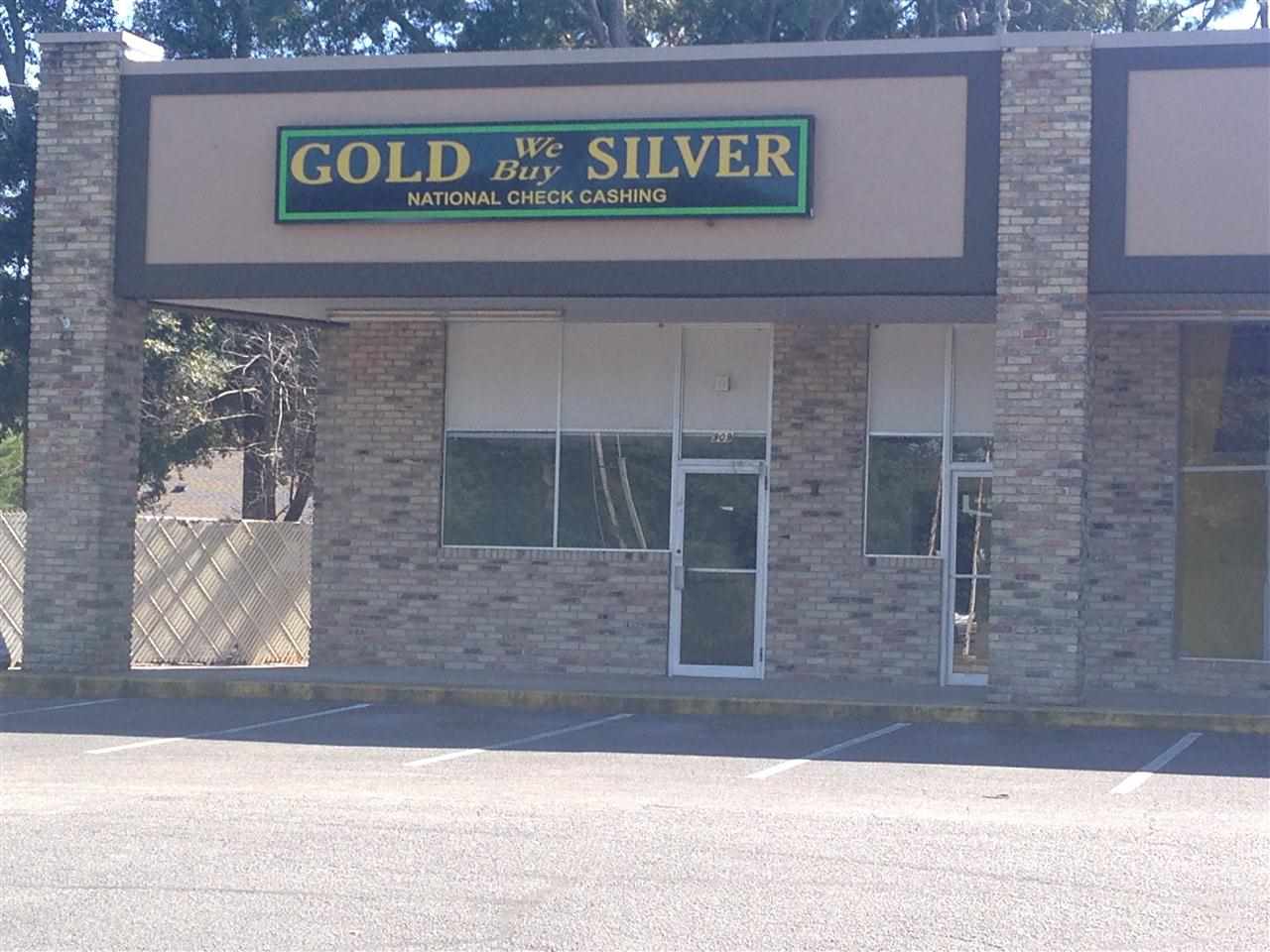 901 E FAIRFIELD DR, Pensacola, FL 32504