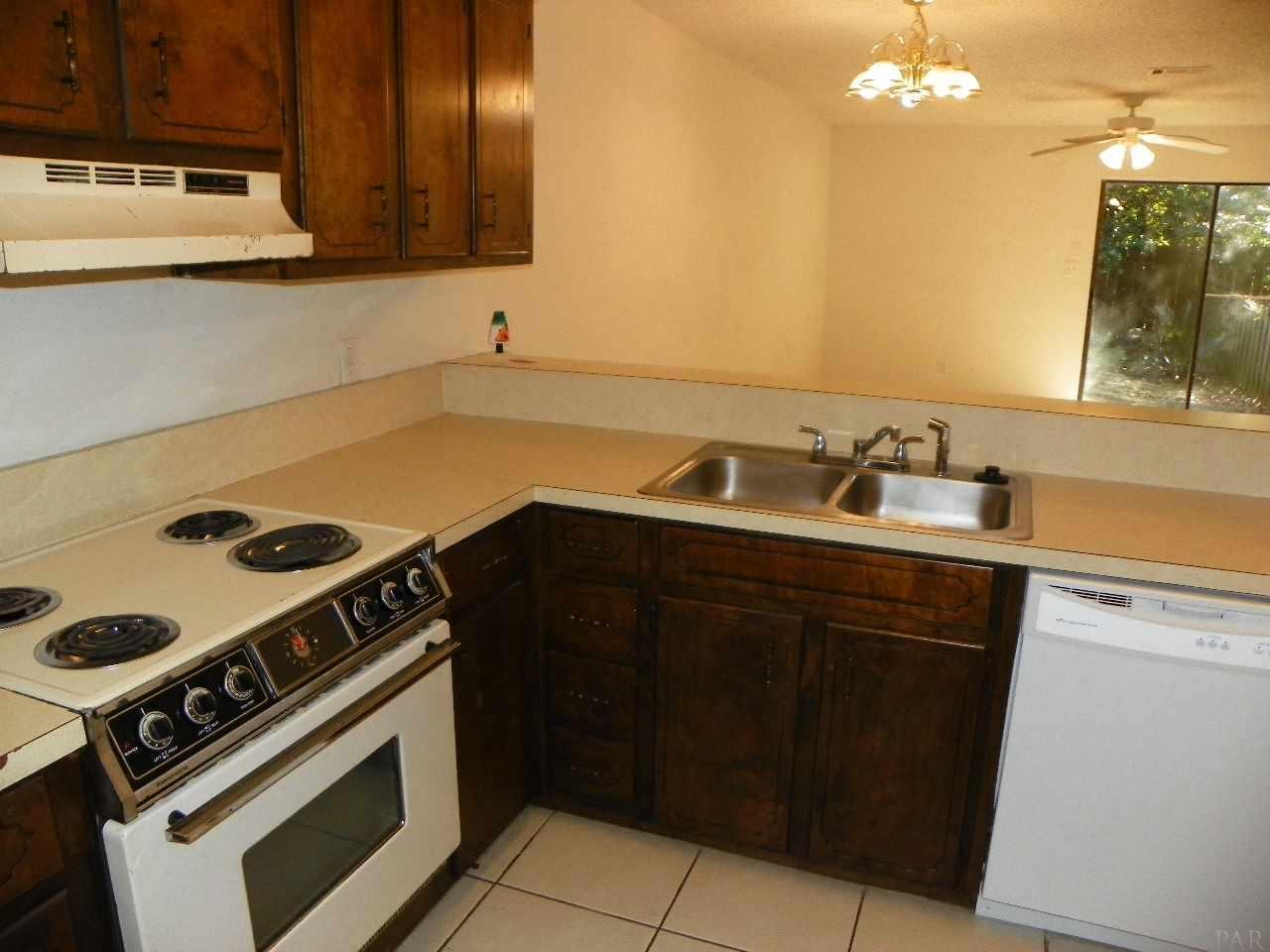 3815 CREIGHTON RD, Pensacola, FL 32504