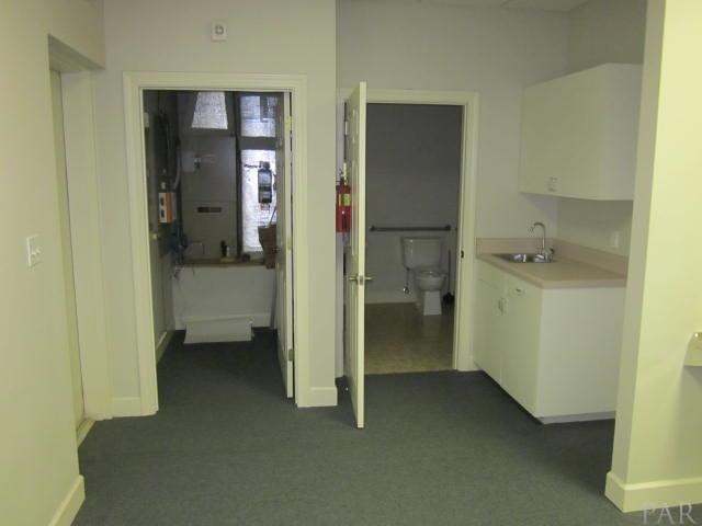 1550 CREIGHTON RD, Pensacola, FL 32504
