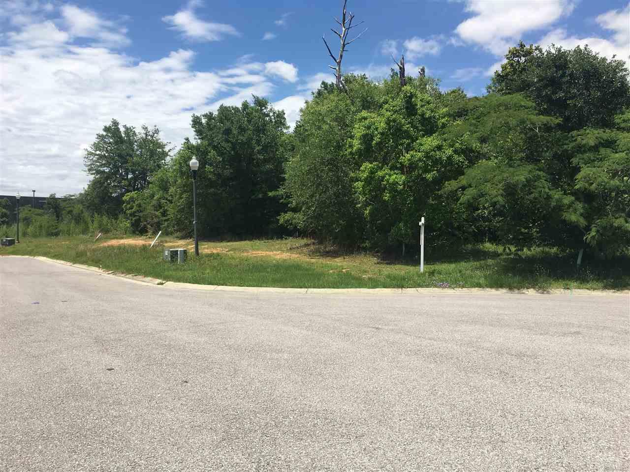 685 FARMINGTON RD, Pensacola, FL 32504