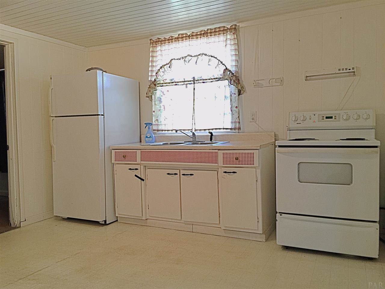 1707 N KIRK ST, Pensacola, FL 32505