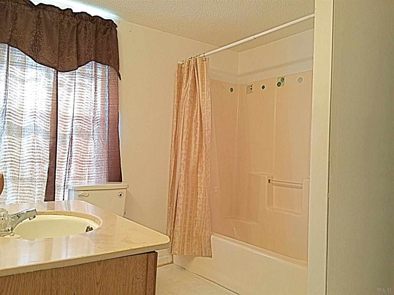 1707 N KIRK ST, Pensacola, FL 32505
