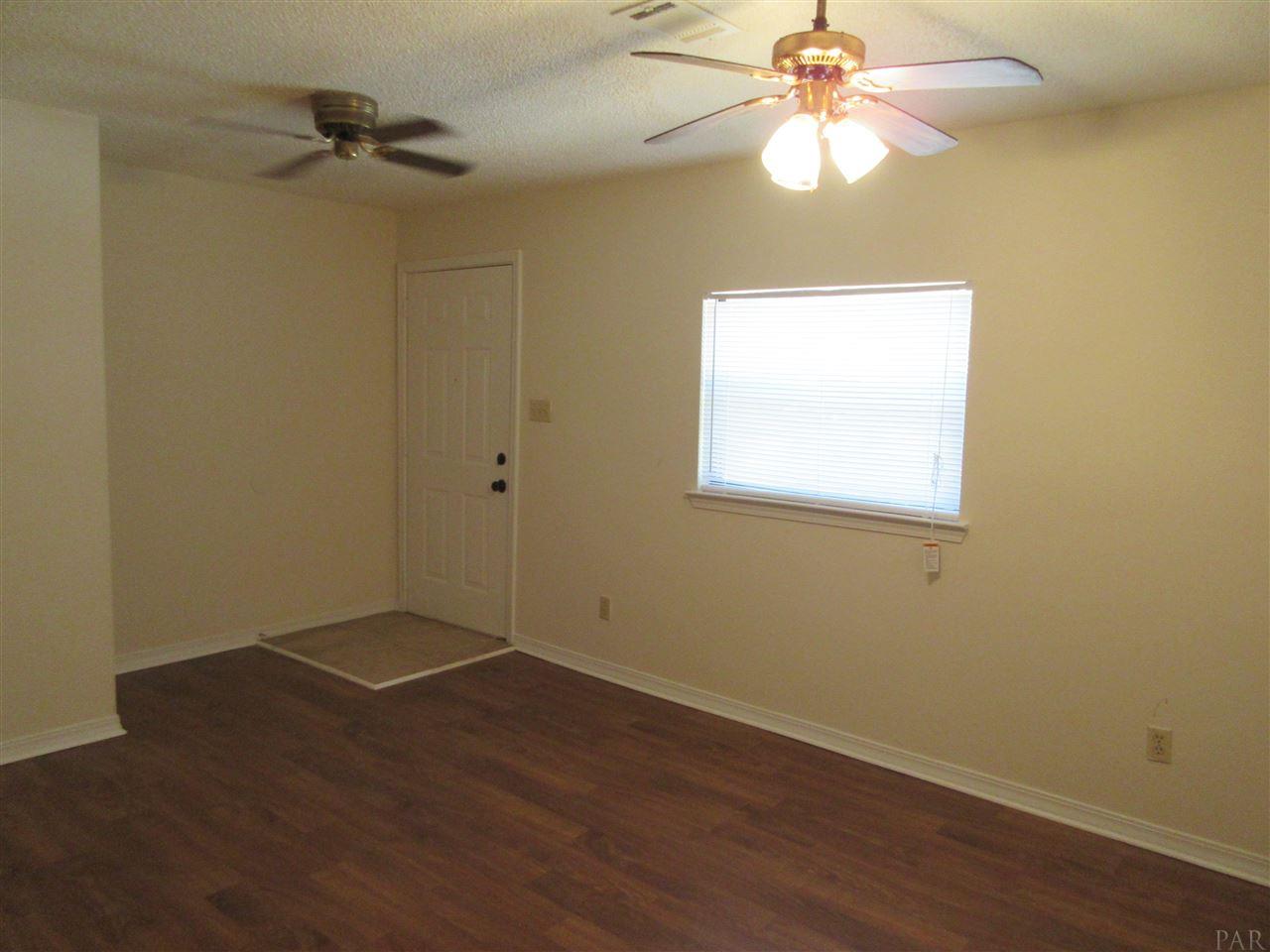 2917 W CROSS ST, Pensacola, FL 32505