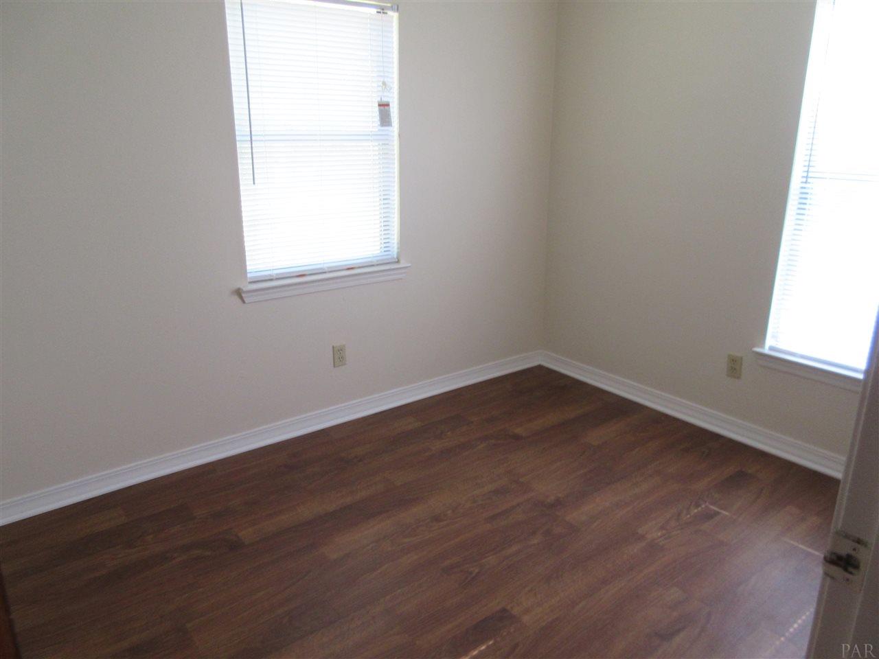 2917 W CROSS ST, Pensacola, FL 32505