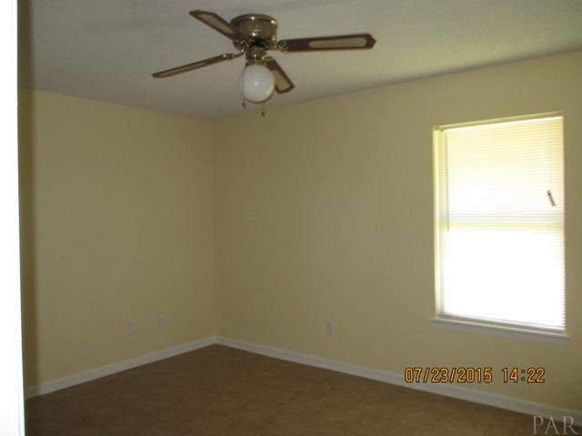6326 W FAIRFIELD DR, Pensacola, FL 32505