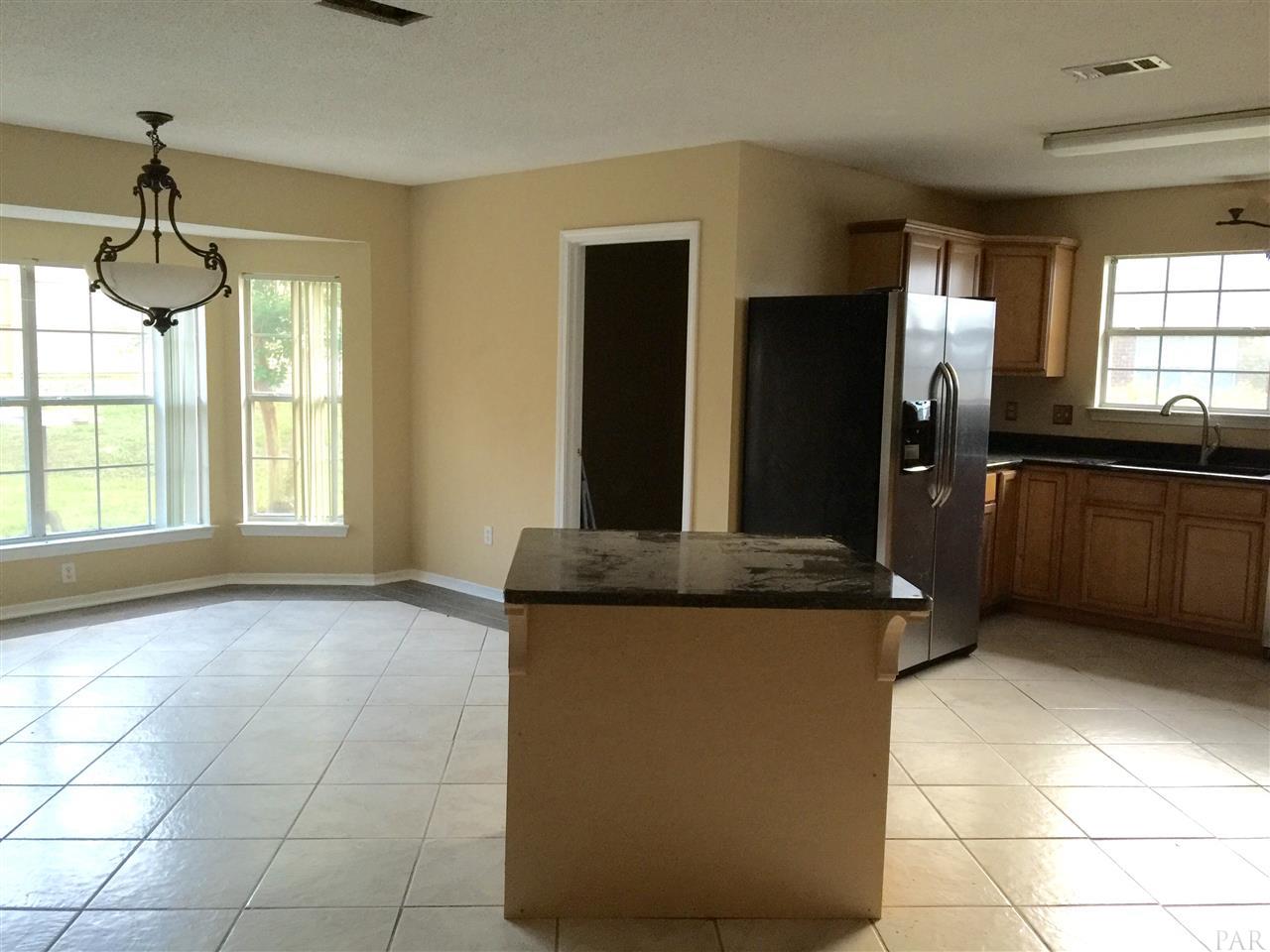 3072 LIANA LN, Pensacola, FL 32505