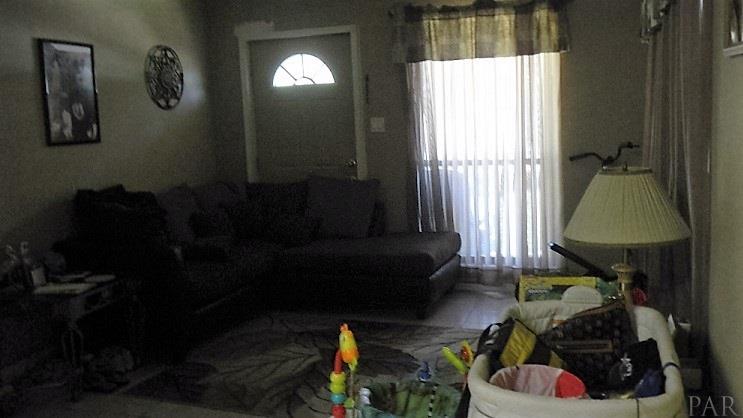 80 GARFIELD DR S, Pensacola, FL 32505