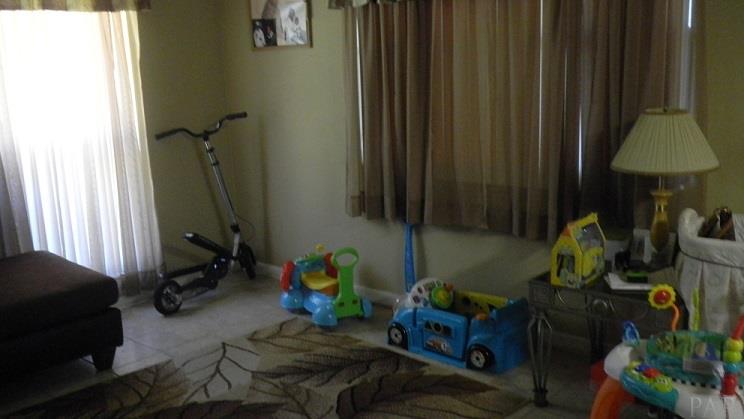 80 GARFIELD DR S, Pensacola, FL 32505