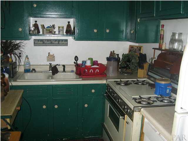 213 TOPAZ AVE, Pensacola, FL 32505