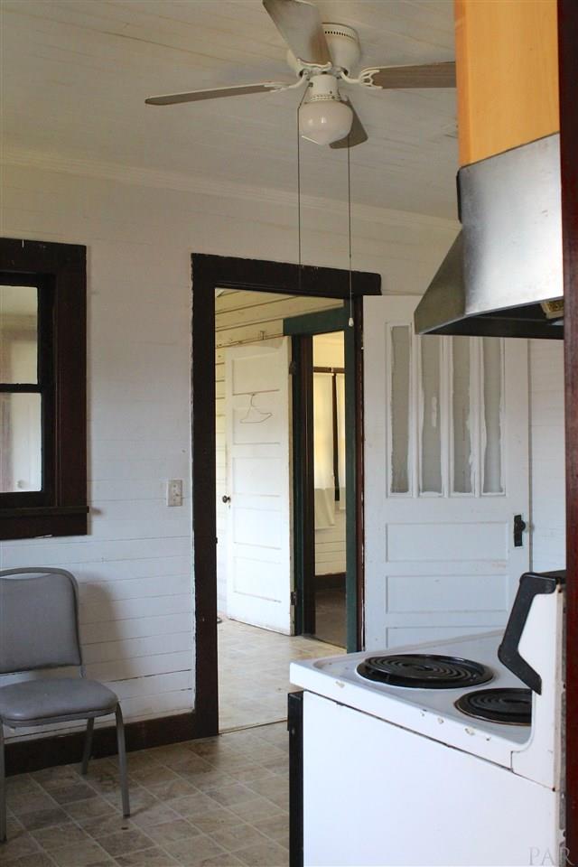 2807 W LEE ST, Pensacola, FL 32505
