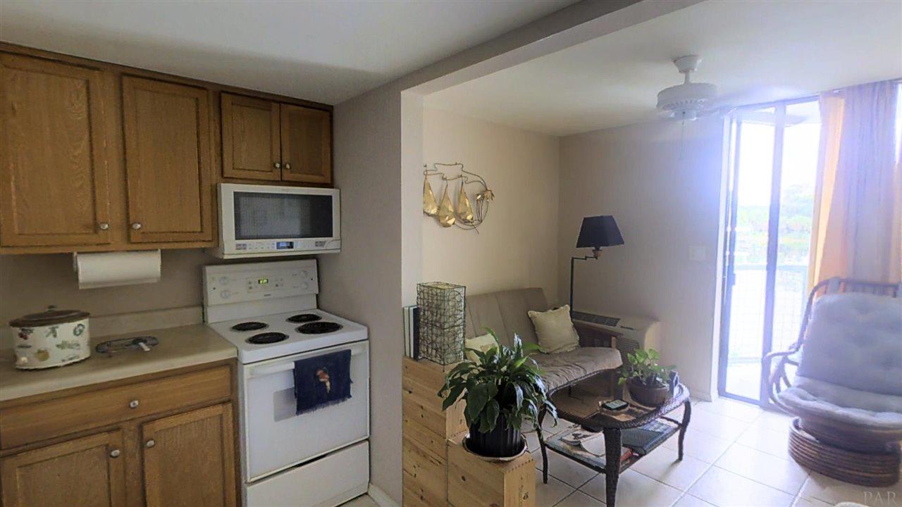 201 S STILLMAN ST, Pensacola, FL 32505