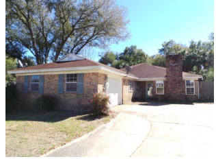5905 Strickland PlPensacola, FL, 32506Escambia County