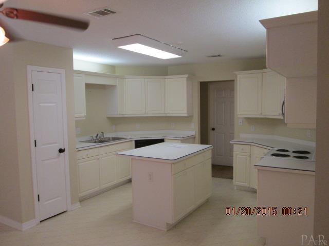 9065 CARIBBEAN DR, Pensacola, FL 32506