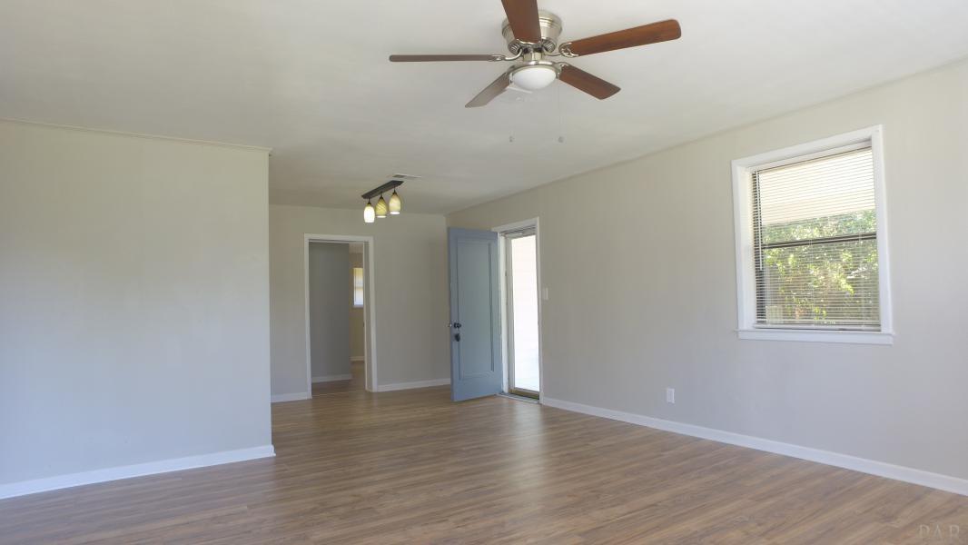 203 TONAWANDA DR, Pensacola, FL 32506